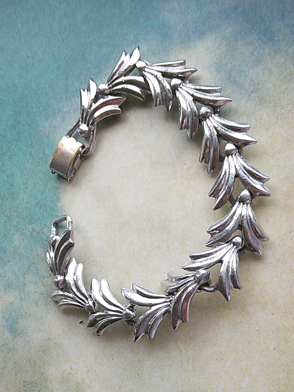 Vintage 1950s Bergere Signed Silvertone Leaf Link Bracelet Mid Century Modern